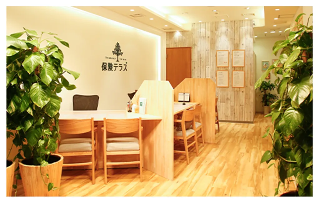 保険テラスの店内の様子